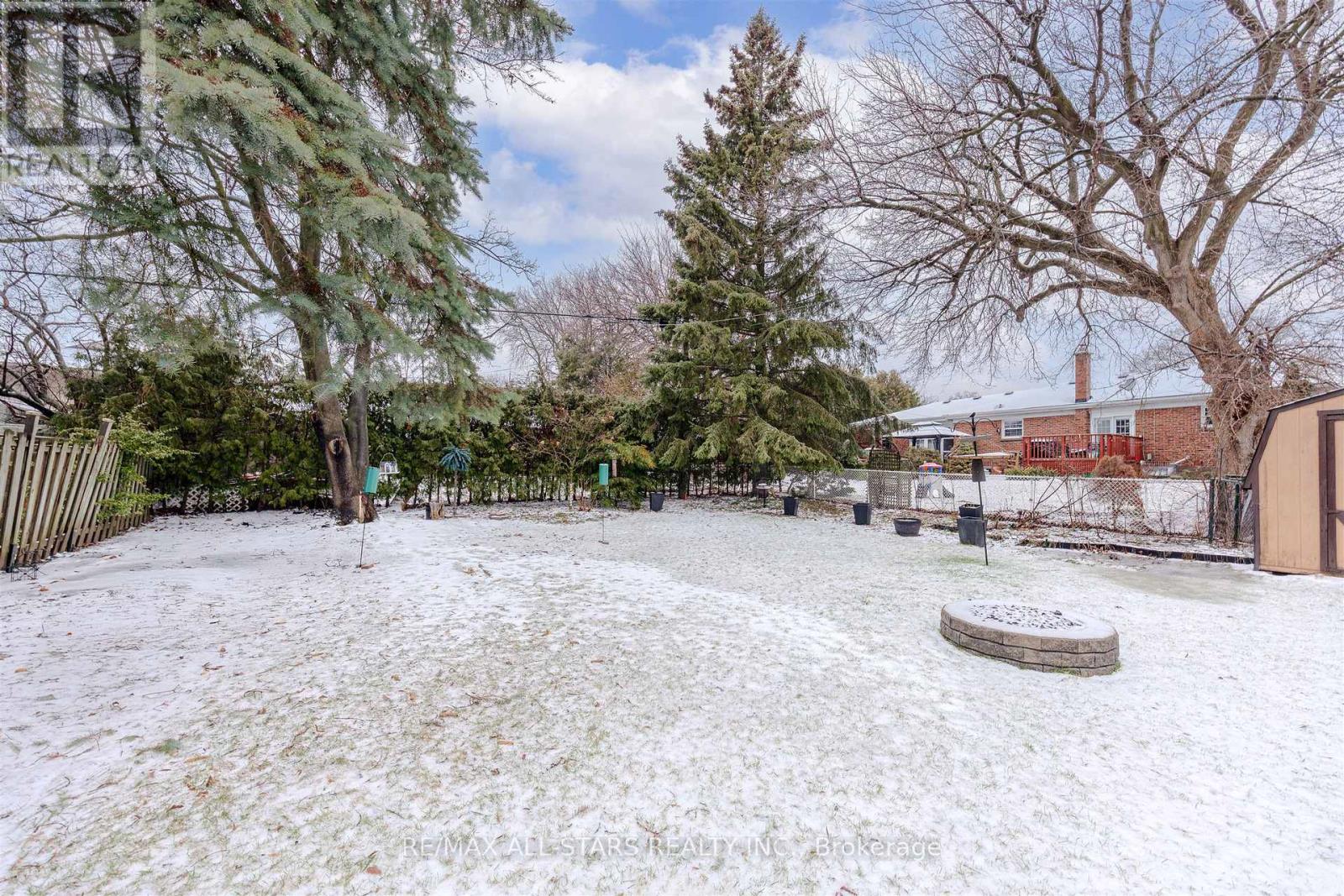 872 Law Street, Oshawa, Ontario  L1G 4M4 - Photo 3 - E12946494