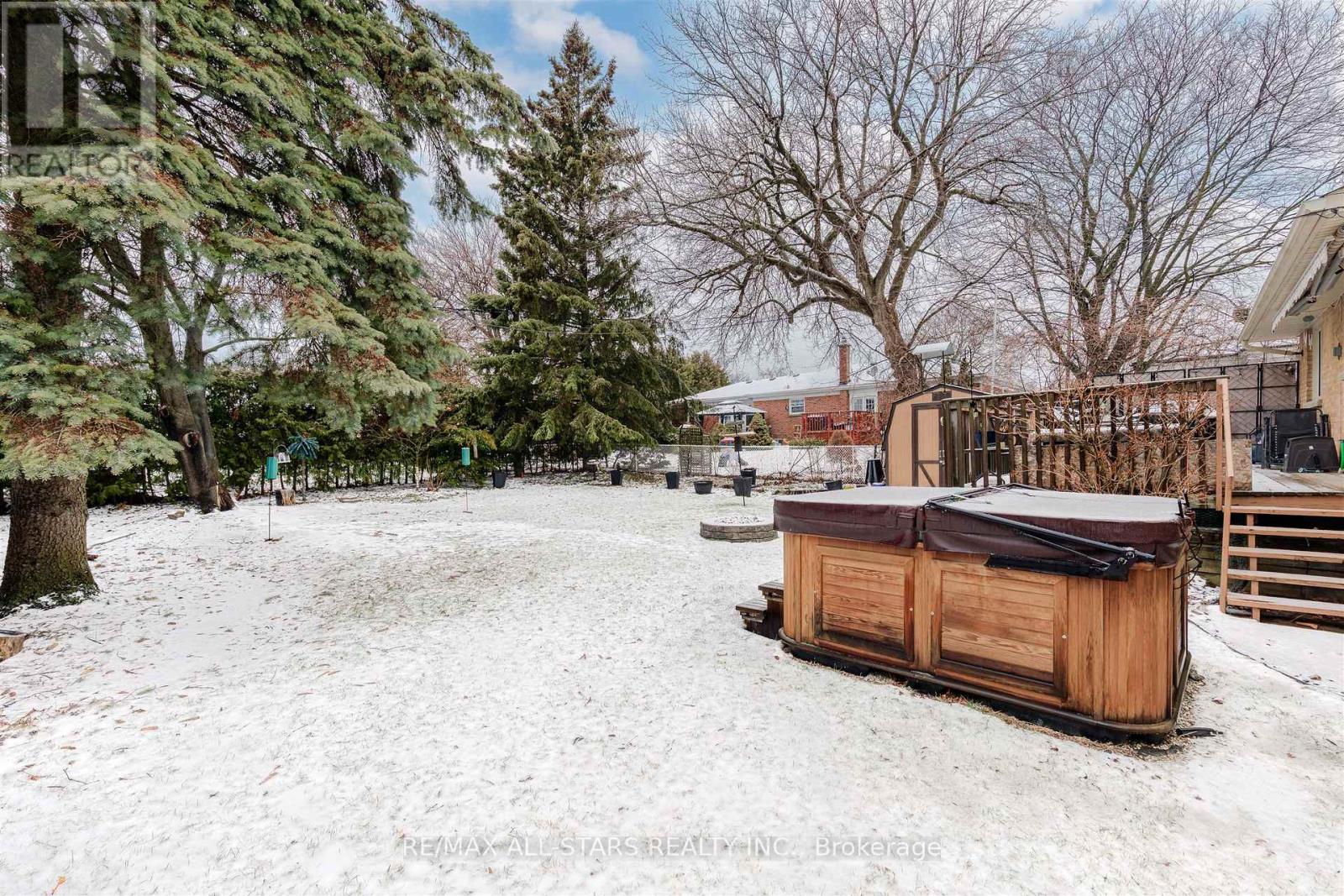 872 Law Street, Oshawa, Ontario  L1G 4M4 - Photo 4 - E12946494