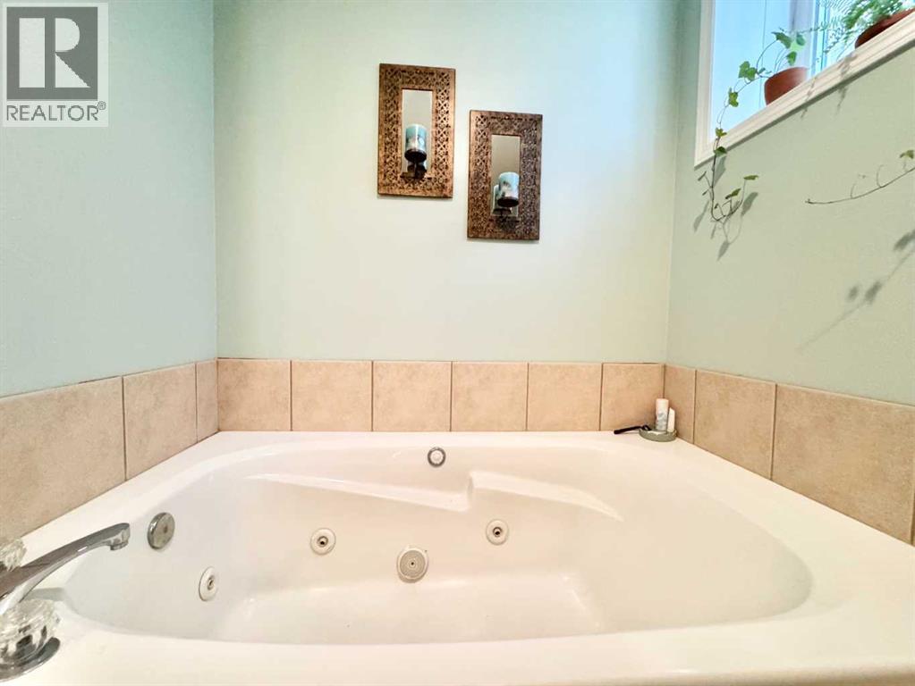 2, 373 Canyon Boulevard W, Lethbridge, Alberta  T1K 6V2 - Photo 20 - A2296448