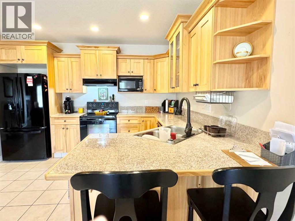 2, 373 Canyon Boulevard W, Lethbridge, Alberta  T1K 6V2 - Photo 8 - A2296448