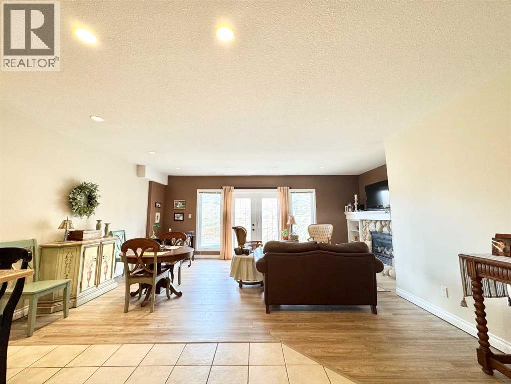 2, 373 Canyon Boulevard W, Lethbridge, Alberta  T1K 6V2 - Photo 10 - A2296448