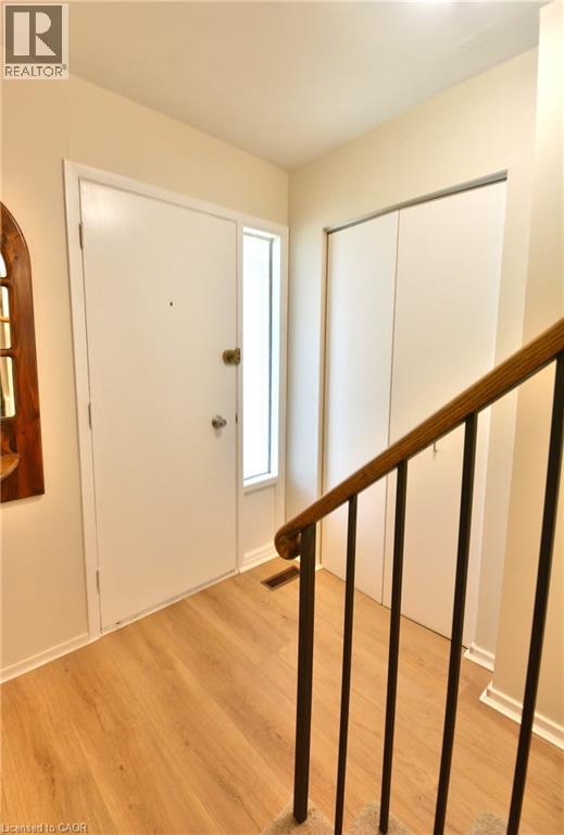 562 Forestwood Crescent, Burlington, Ontario  L7L 4K3 - Photo 3 - 40813267