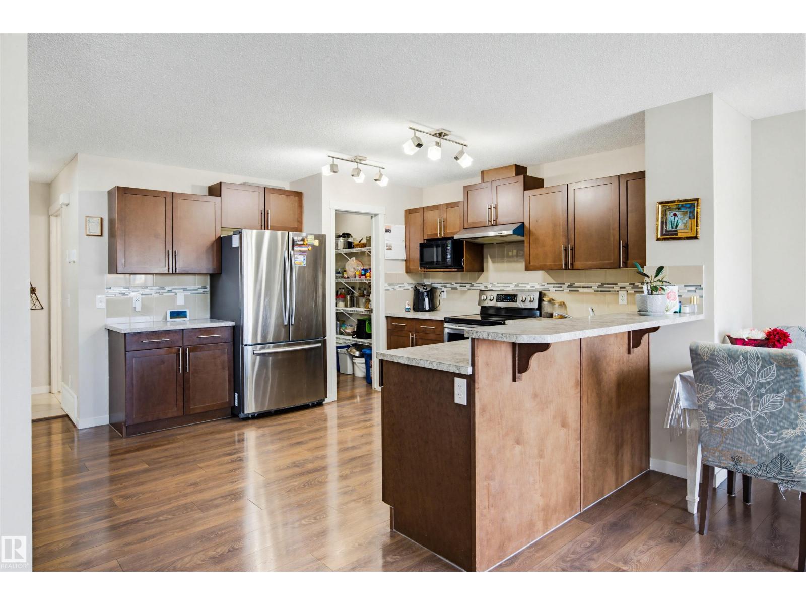 2812 16 Av Nw, Edmonton, Alberta  T6T 0Z6 - Photo 4 - E4478272