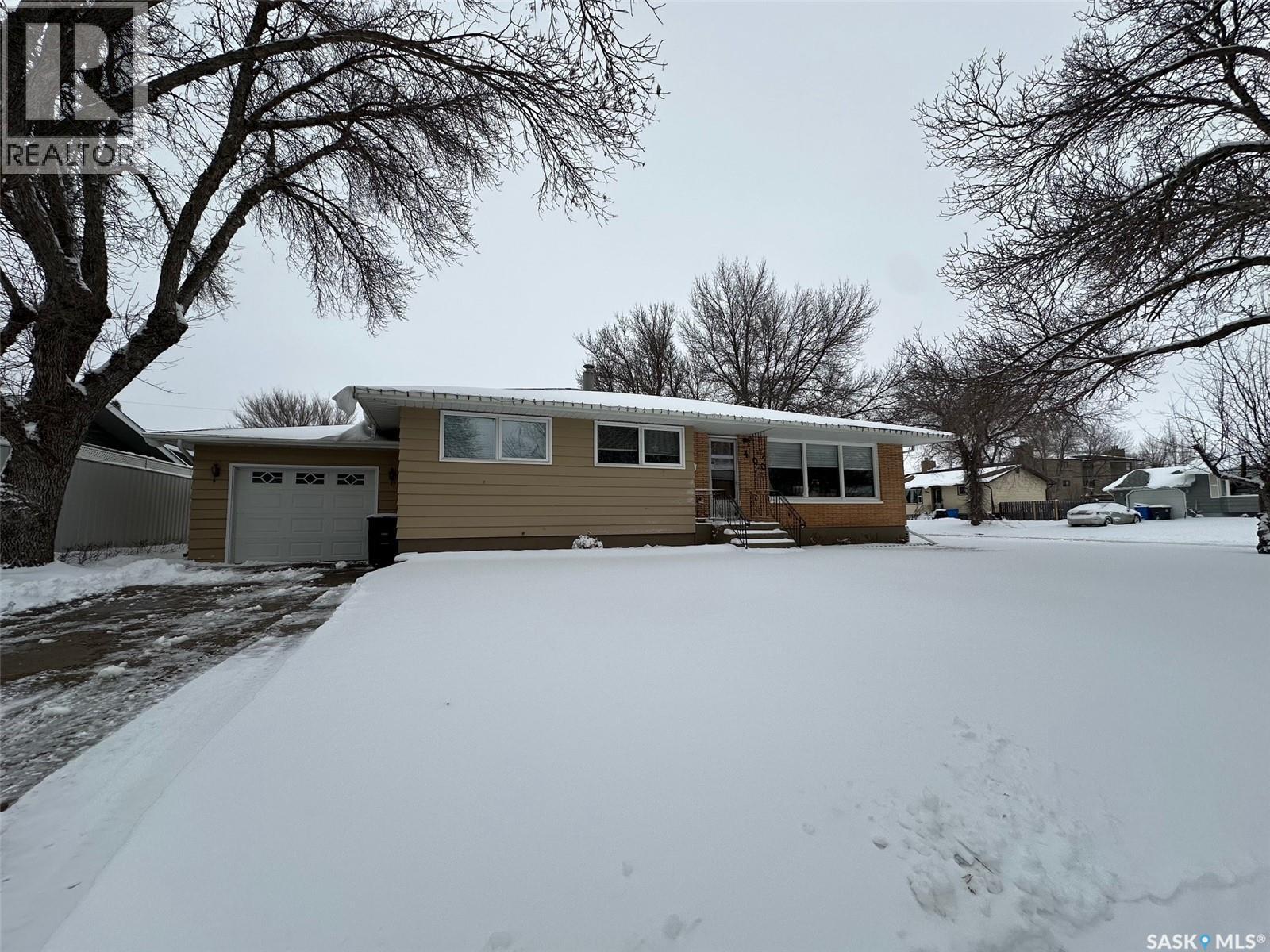 400 Gallaway Street, Estevan, Saskatchewan  S4A 0A9 - Photo 3 - SK031694