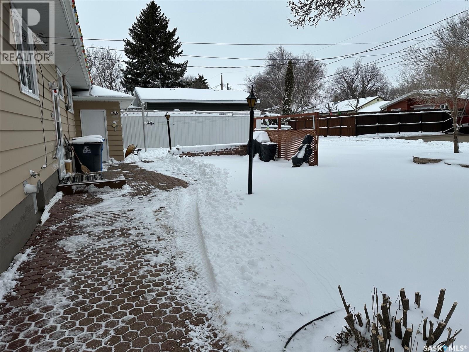 400 Gallaway Street, Estevan, Saskatchewan  S4A 0A9 - Photo 34 - SK031694