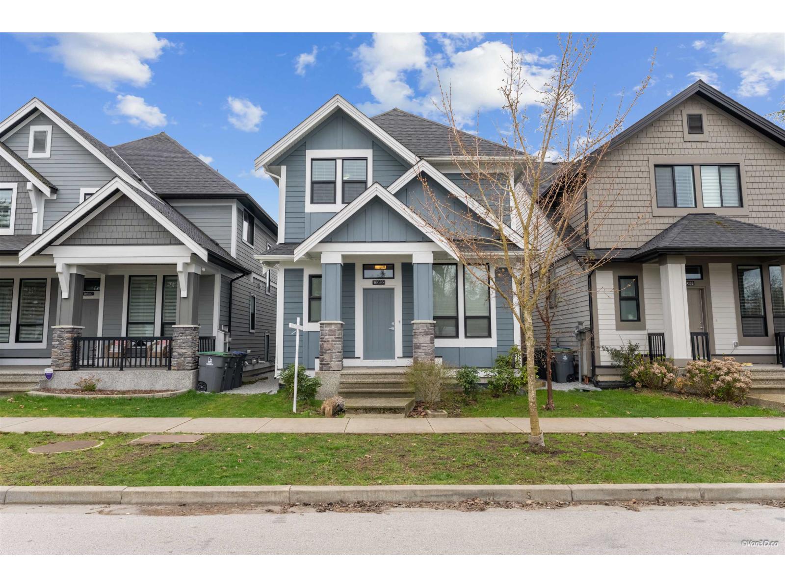 16636 Edgewood Drive, Surrey, British Columbia  V3Z 9X9 - Photo 2 - R3105948