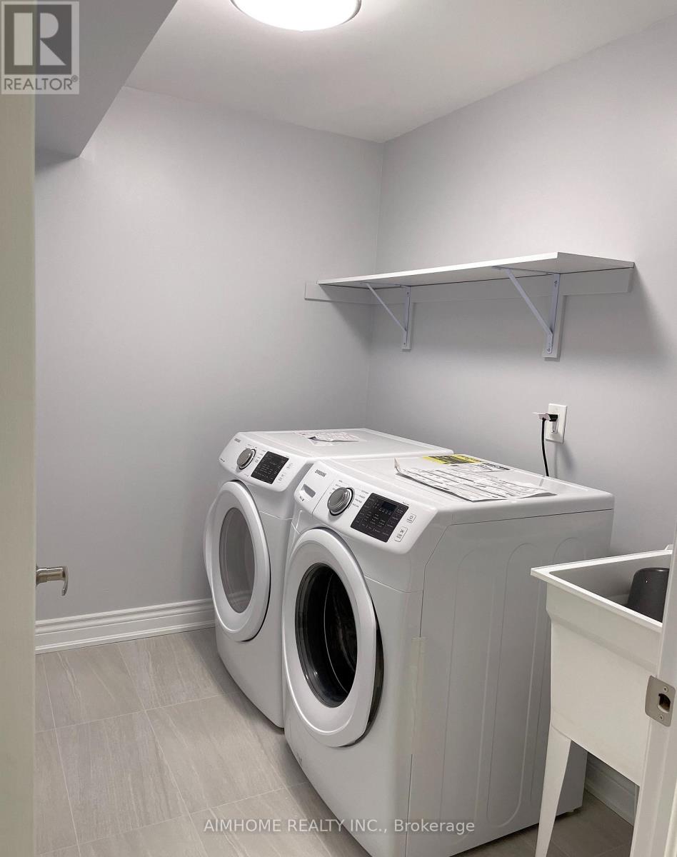 Lower - 707 Frank Hempen Court, Newmarket, Ontario  L3X 0G4 - Photo 4 - N12946444