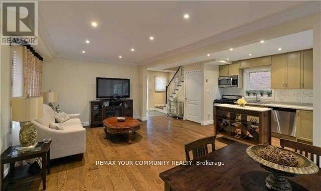 81 Waterfall Road, Vaughan, Ontario  L4L 5B3 - Photo 4 - N12946542