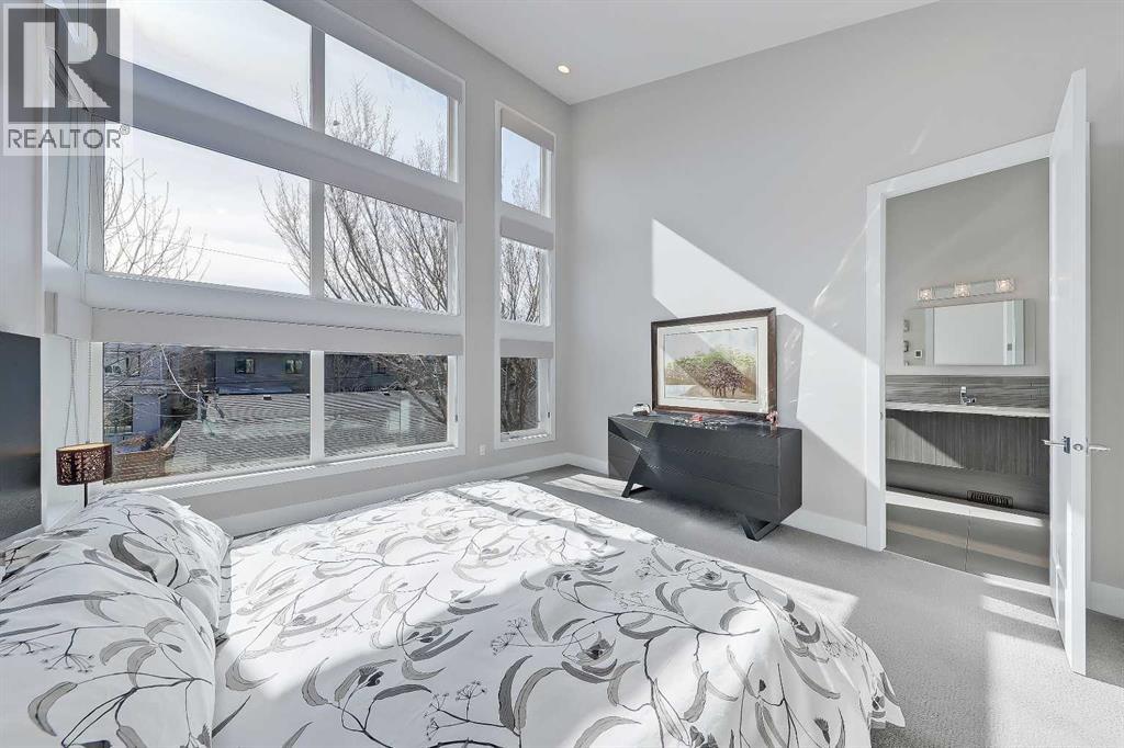 1705 46 Avenue Sw, Calgary, Alberta  T2T 2R6 - Photo 15 - A2296408