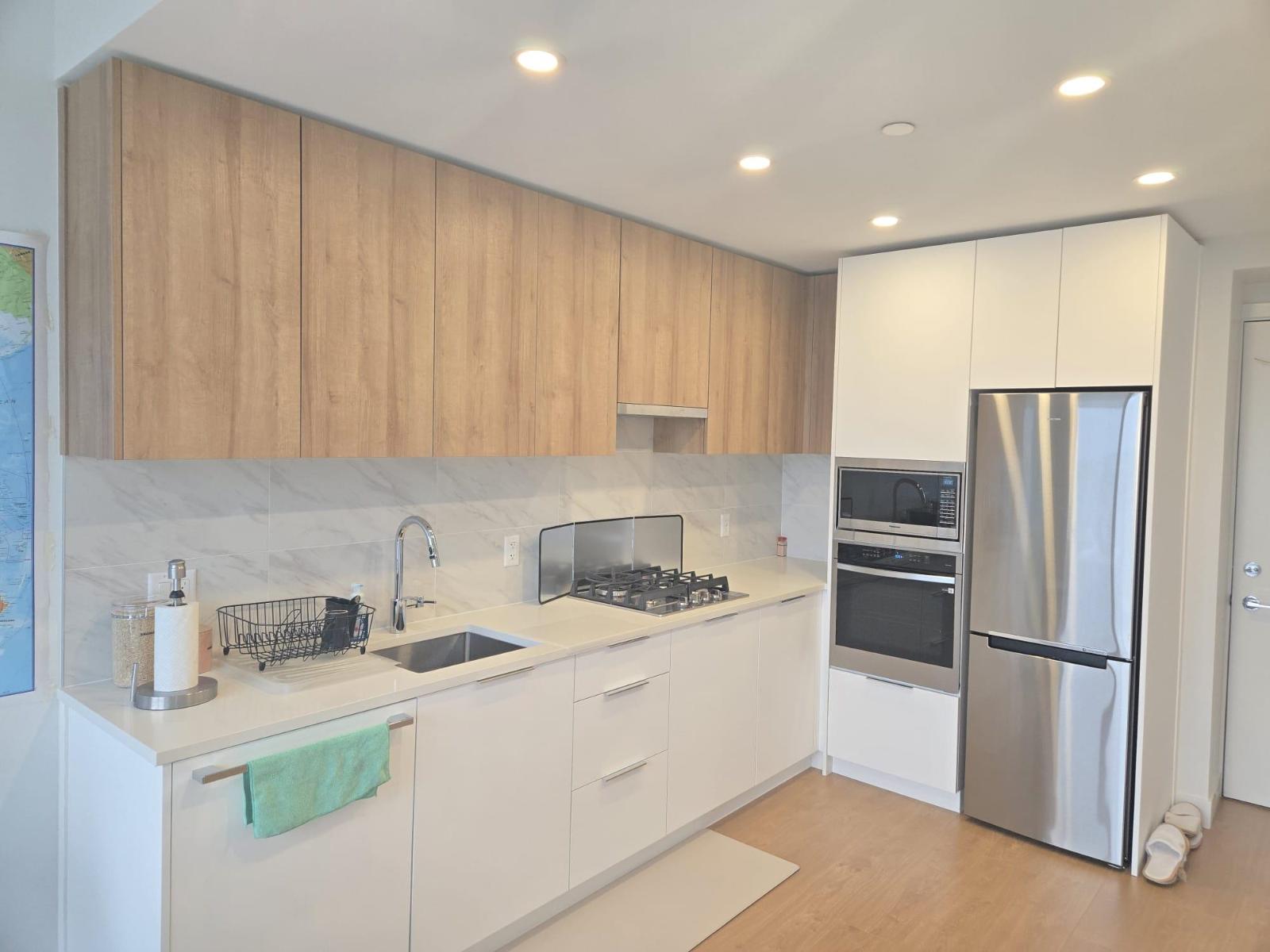 3105 13387 Old Yale Road, Surrey, British Columbia  V3T 0V6 - Photo 3 - R3105044