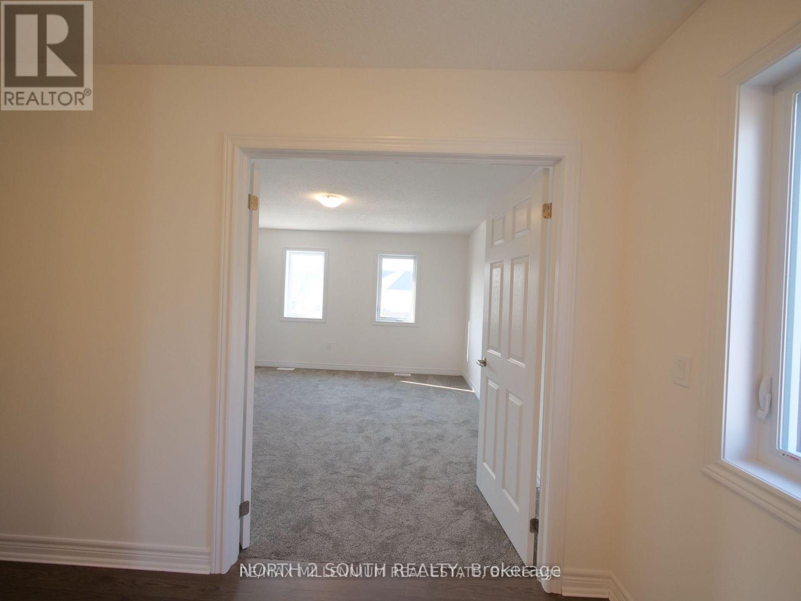 4 Shipley Avenue, Collingwood, Ontario  L9Y 5M6 - Photo 7 - S12946480