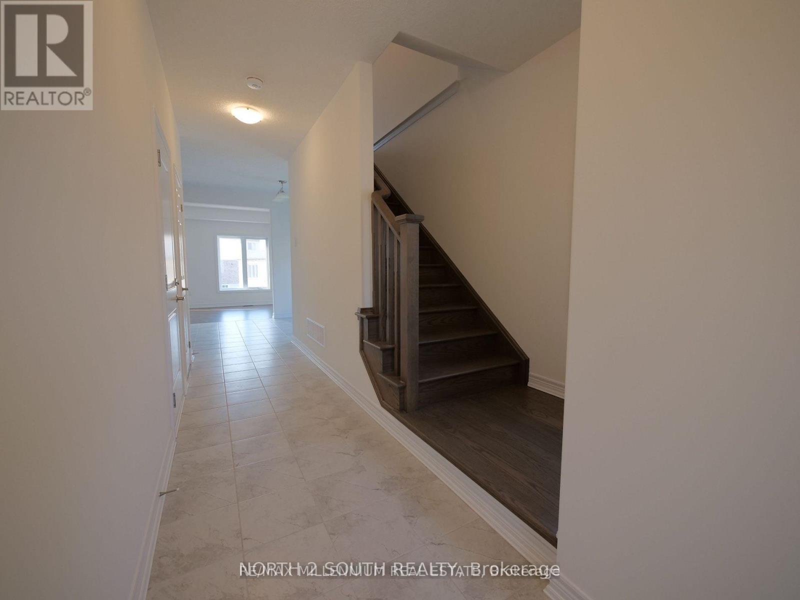 4 Shipley Avenue, Collingwood, Ontario  L9Y 5M6 - Photo 5 - S12946486