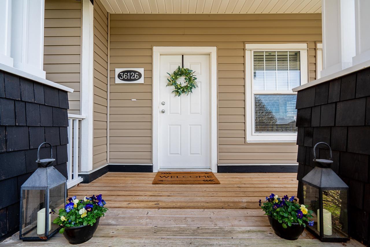 36126 Shadbolt Avenue, Abbotsford, British Columbia  V3G 2Z1 - Photo 4 - R3105837