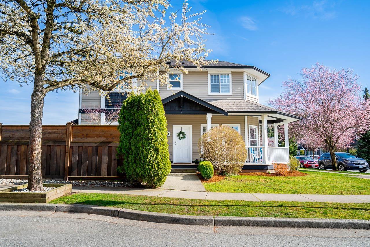 36126 Shadbolt Avenue, Abbotsford, British Columbia  V3G 2Z1 - Photo 2 - R3105837