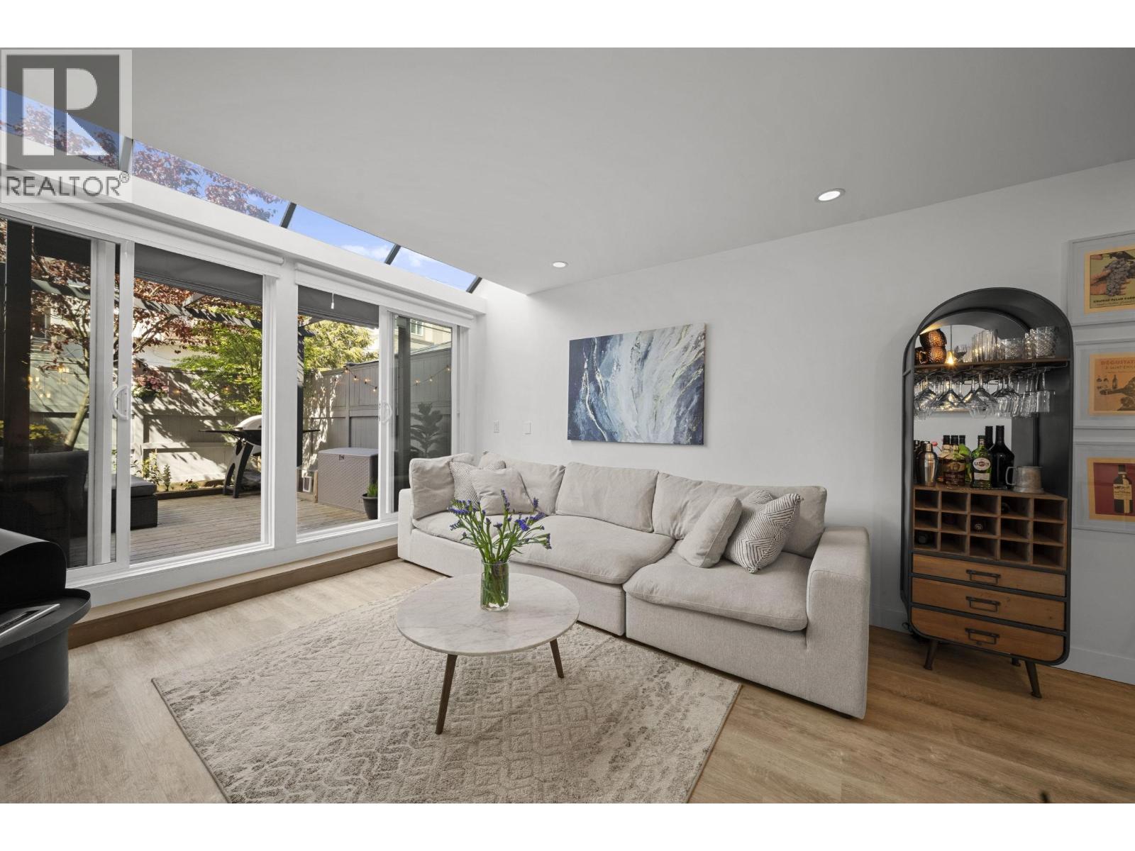 109 2125 York Avenue, Vancouver, British Columbia  V6K 1C4 - Photo 2 - R3105842