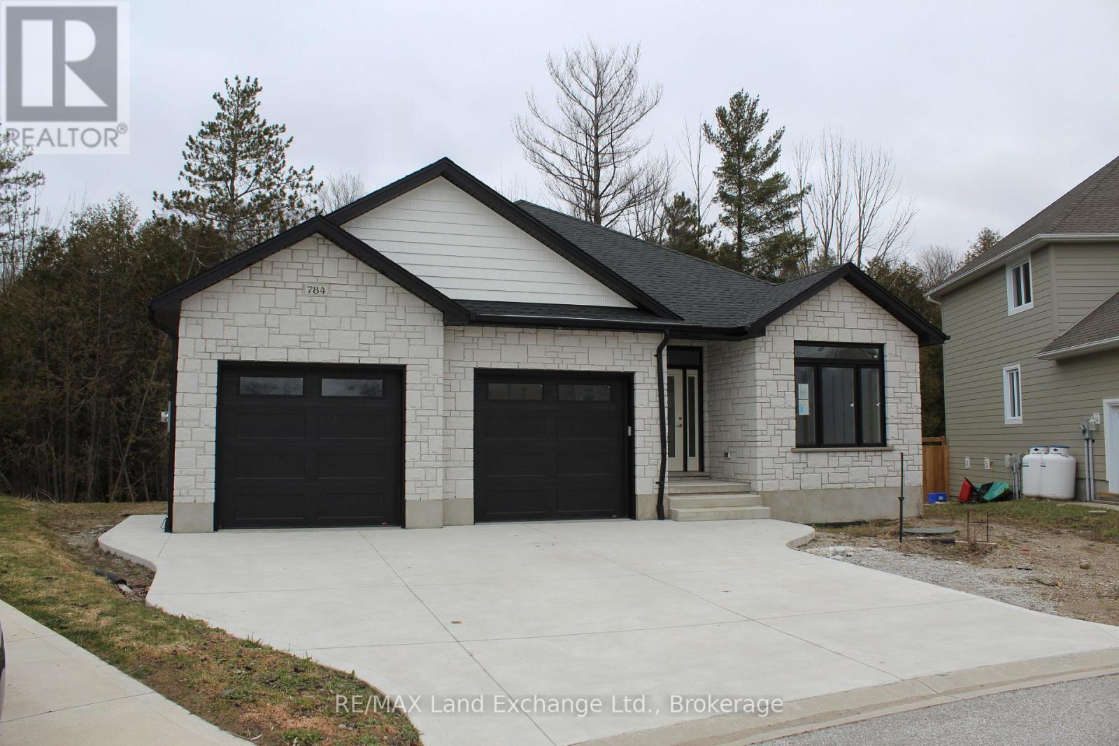 784 Campbell Avenue, Kincardine, Ontario  N2Z 1W1 - Photo 12 - X10845637