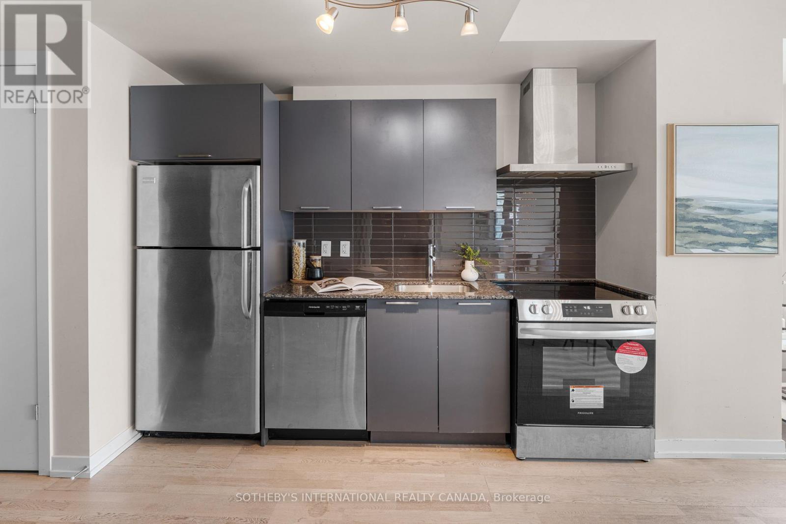 1204 - 95 Bathurst Street, Toronto, Ontario  M5V 0H7 - Photo 6 - C12786352