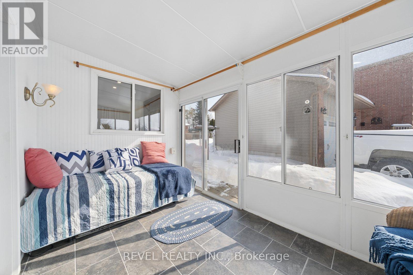 284 Victoria Avenue N, Kawartha Lakes, Ontario  K9V 6A8 - Photo 42 - X12829796