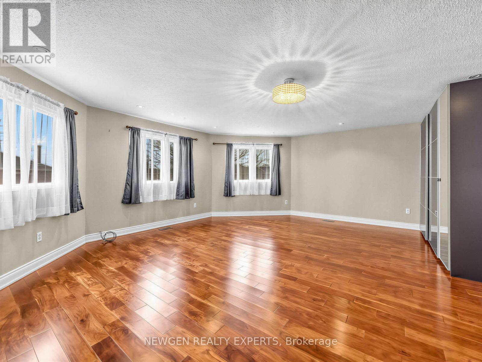 2636 Credit Valley Road, Mississauga, Ontario  L5M 4J6 - Photo 21 - W12946456