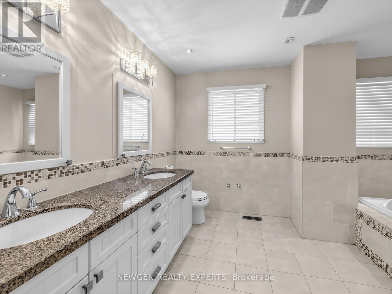 2636 Credit Valley Road, Mississauga, Ontario  L5M 4J6 - Photo 23 - W12946456