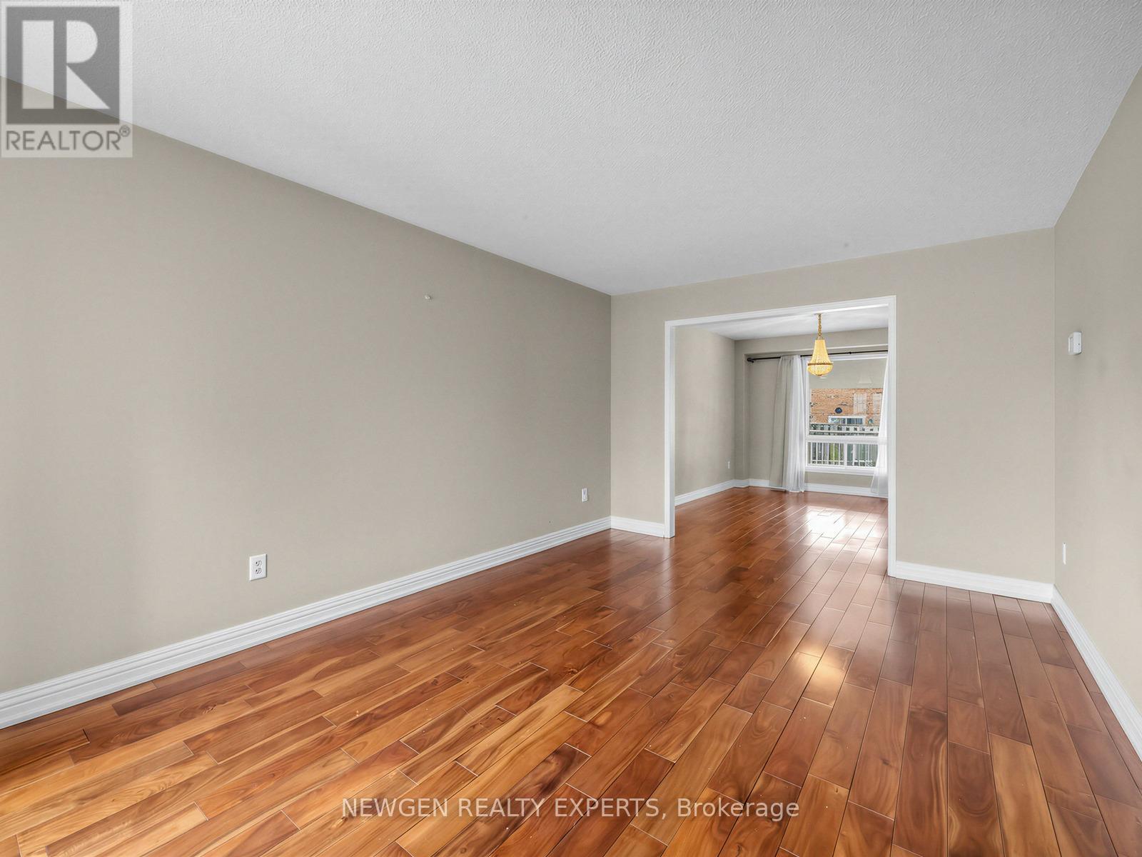 2636 Credit Valley Road, Mississauga, Ontario  L5M 4J6 - Photo 7 - W12946456