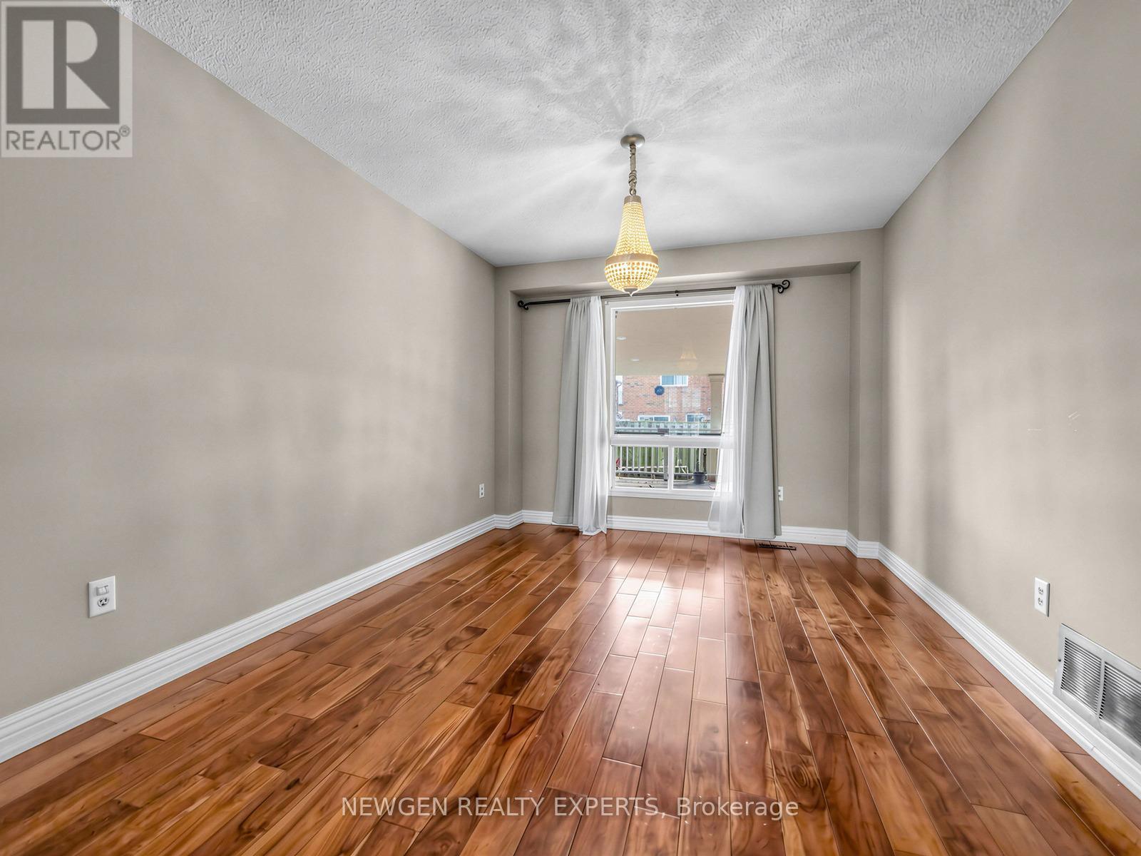 2636 Credit Valley Road, Mississauga, Ontario  L5M 4J6 - Photo 9 - W12946456