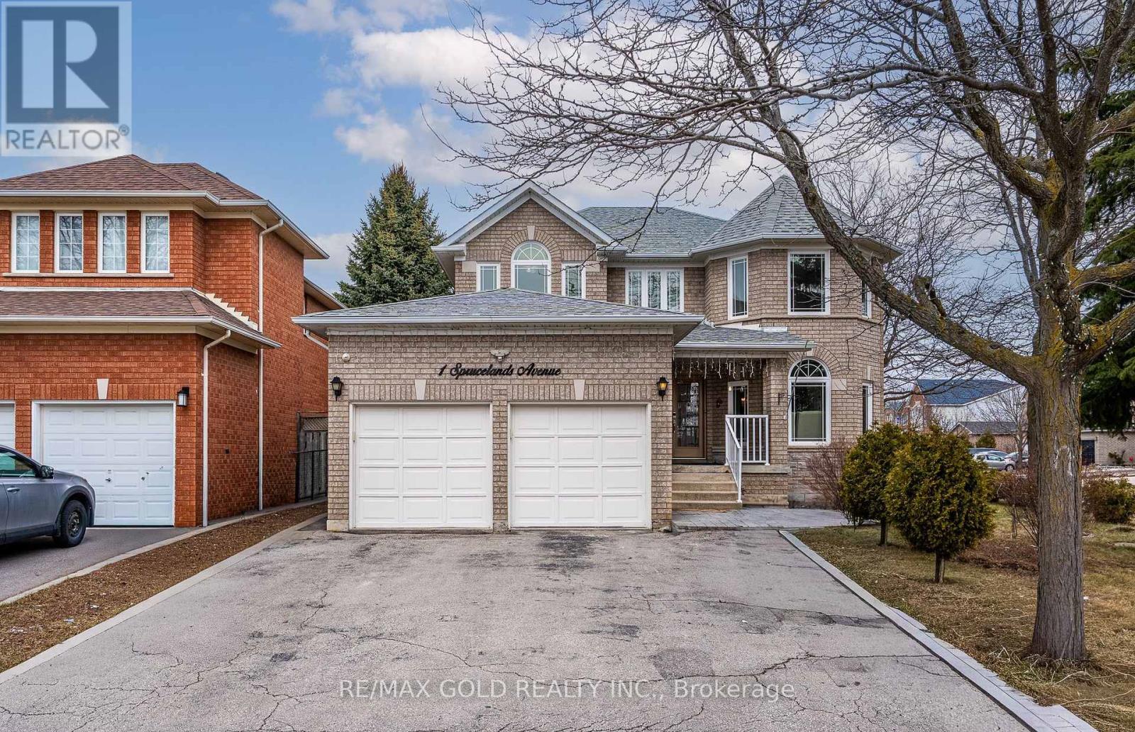 1 Sprucelands Avenue, Brampton, Ontario  L6R 1M5 - Photo 1 - W12946460