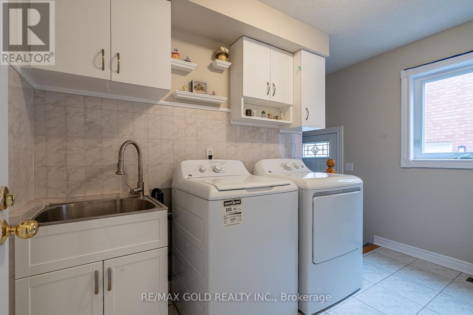 1 Sprucelands Avenue, Brampton, Ontario  L6R 1M5 - Photo 12 - W12946460