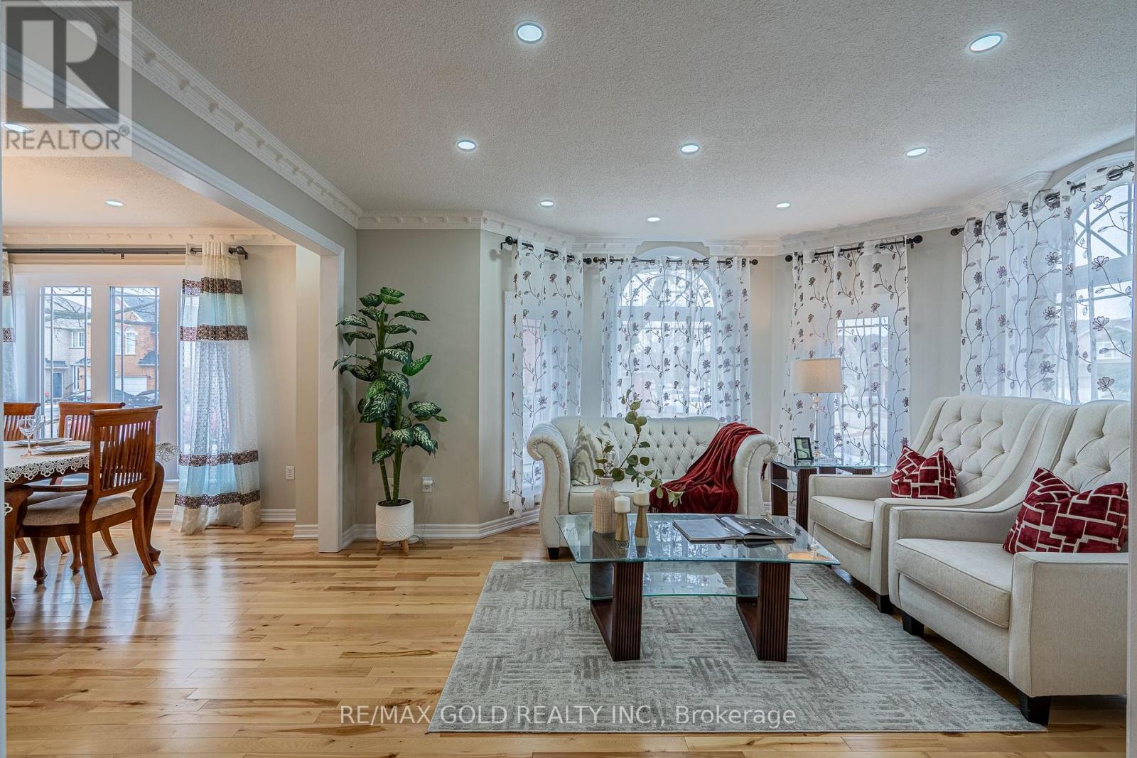 1 Sprucelands Avenue, Brampton, Ontario  L6R 1M5 - Photo 7 - W12946460