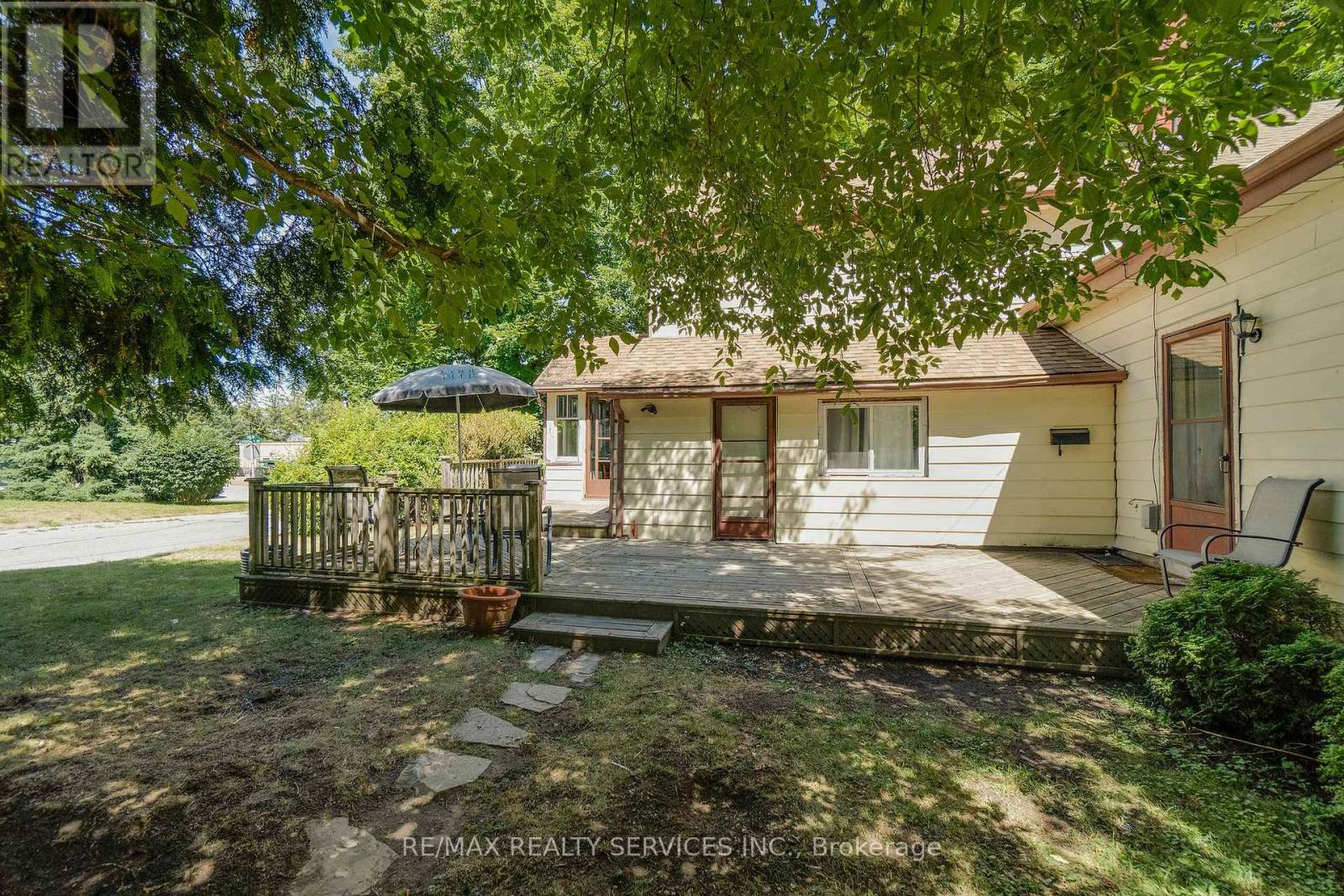 2 Parsons Avenue, Caledon, Ontario  L7C 1G1 - Photo 7 - W12946470