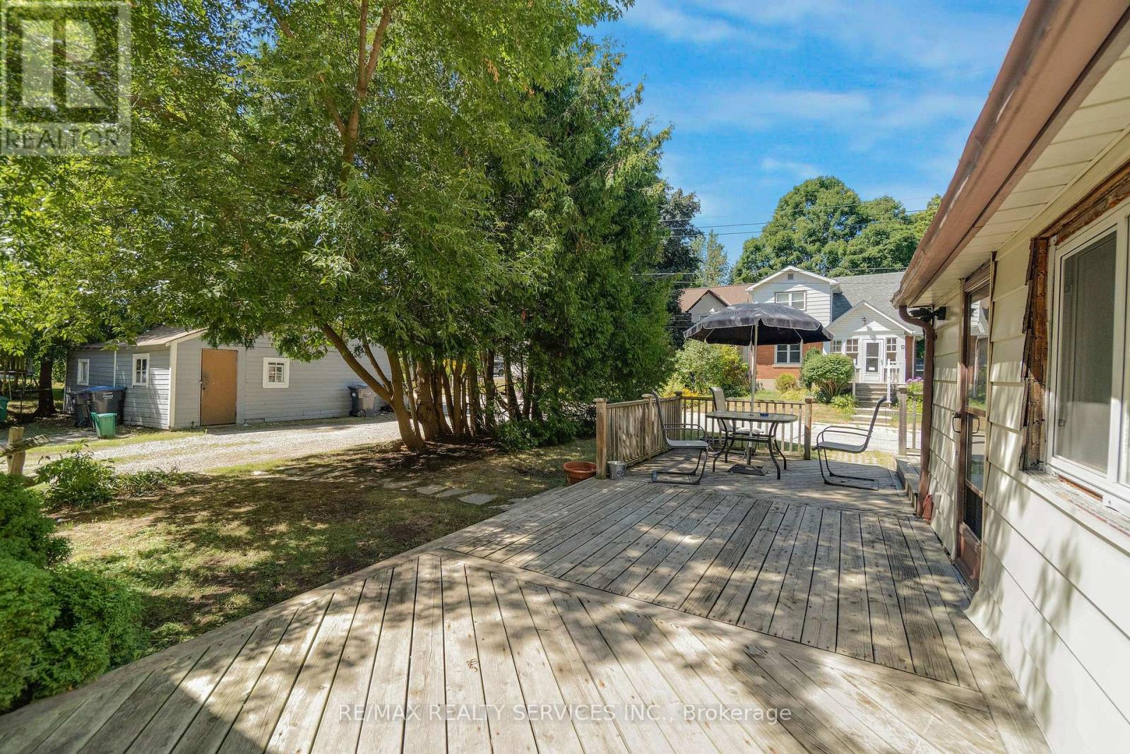 2 Parsons Avenue, Caledon, Ontario  L7C 1G1 - Photo 8 - W12946470