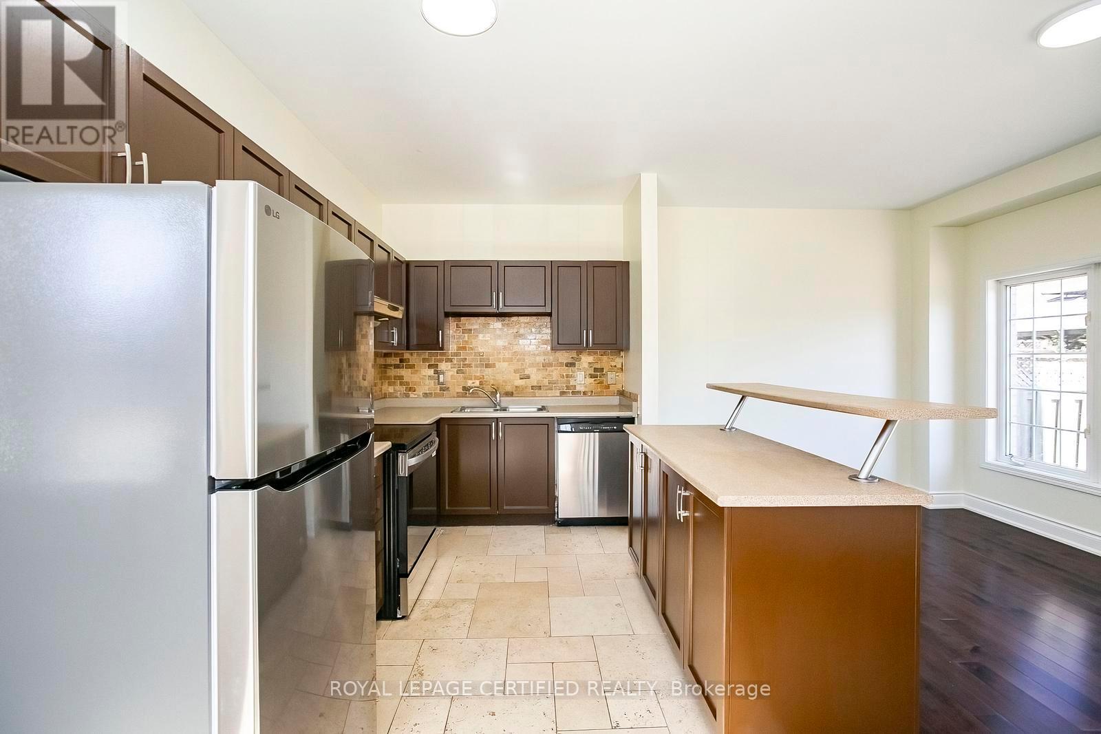 6545 Song Bird Crescent, Mississauga, Ontario  L5W 1E1 - Photo 11 - W12946490