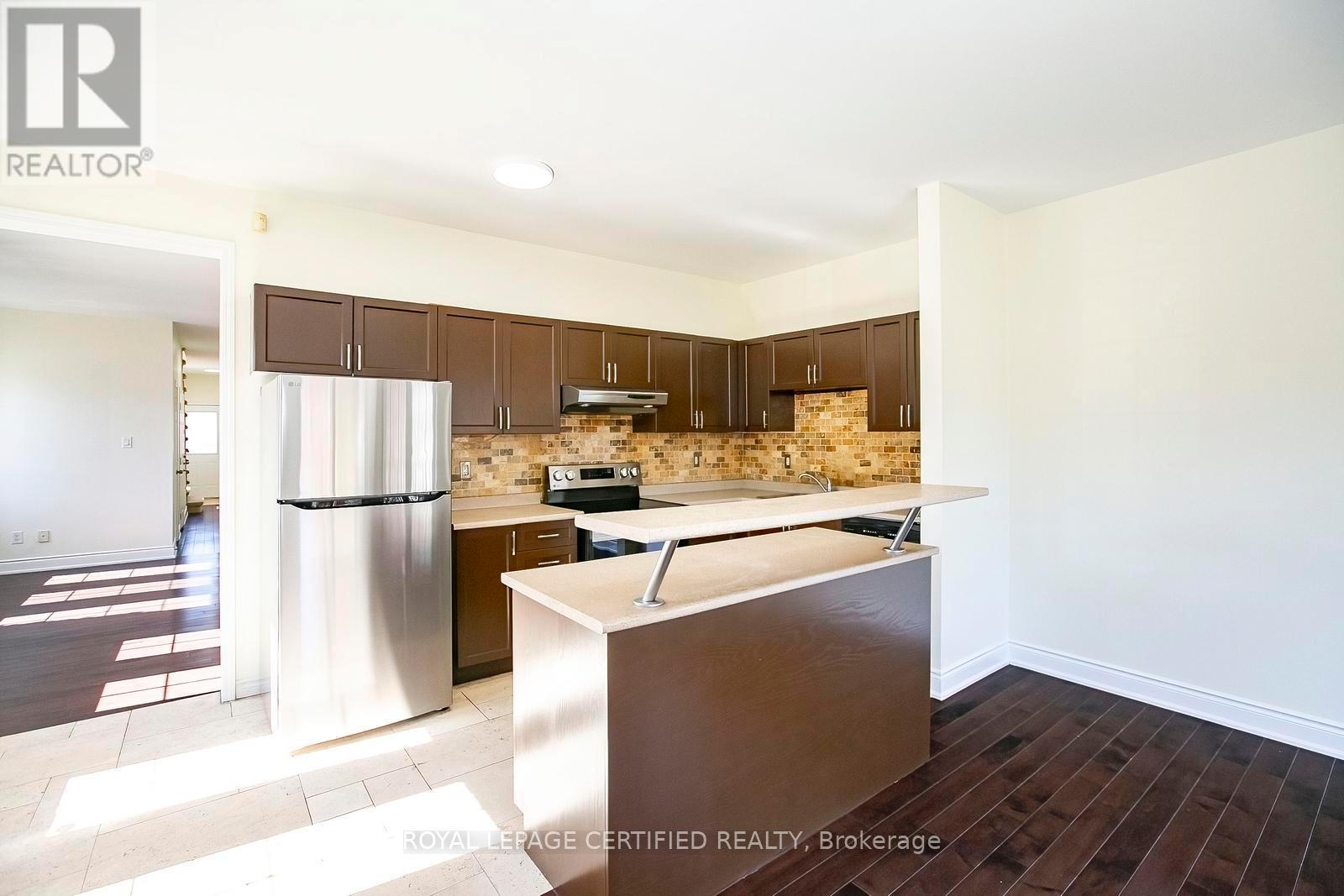 6545 Song Bird Crescent, Mississauga, Ontario  L5W 1E1 - Photo 13 - W12946490