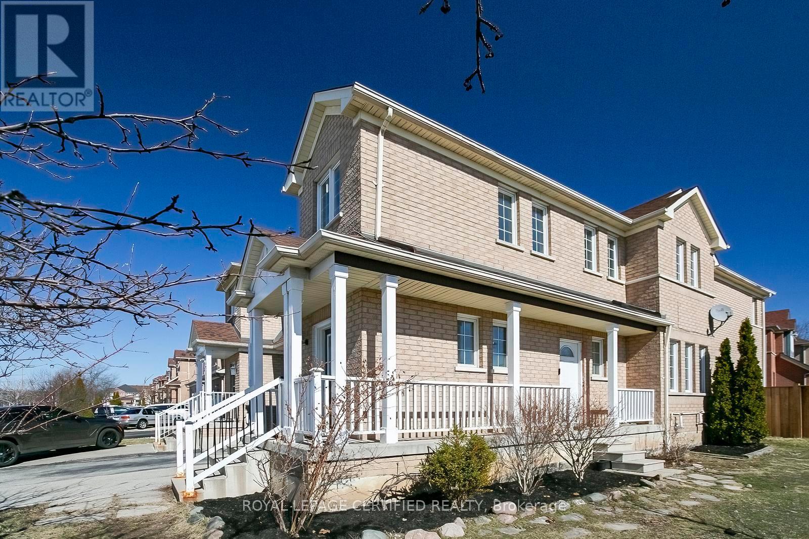 6545 Song Bird Crescent, Mississauga, Ontario  L5W 1E1 - Photo 2 - W12946490