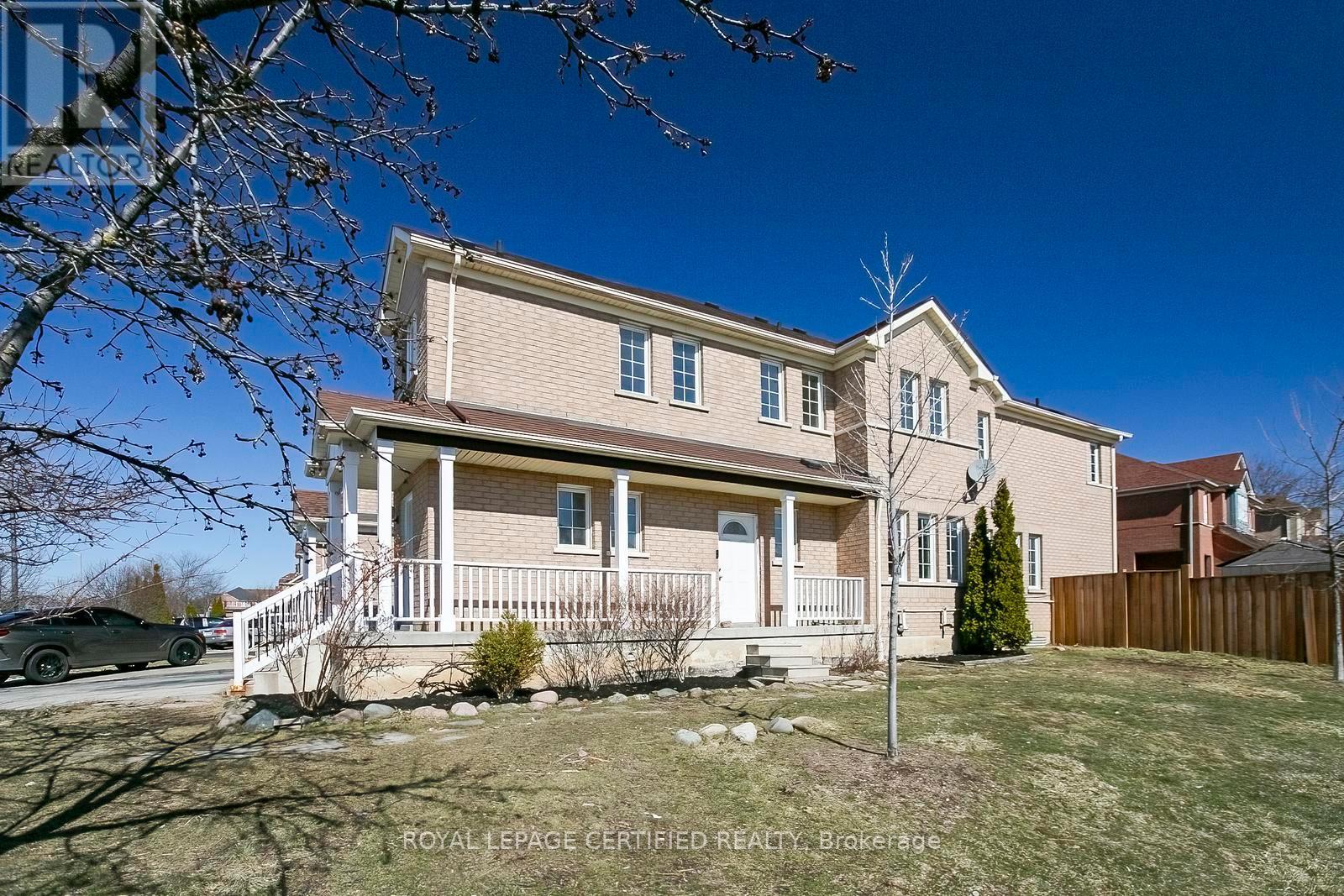 6545 Song Bird Crescent, Mississauga, Ontario  L5W 1E1 - Photo 3 - W12946490