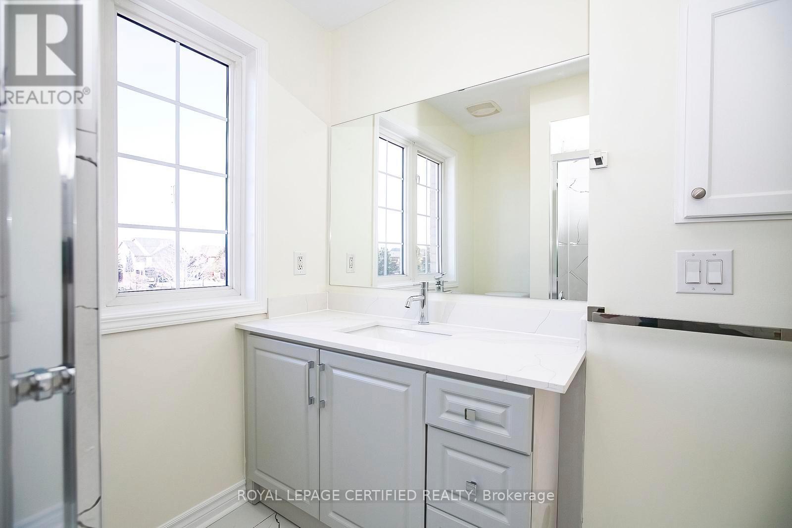 6545 Song Bird Crescent, Mississauga, Ontario  L5W 1E1 - Photo 33 - W12946490