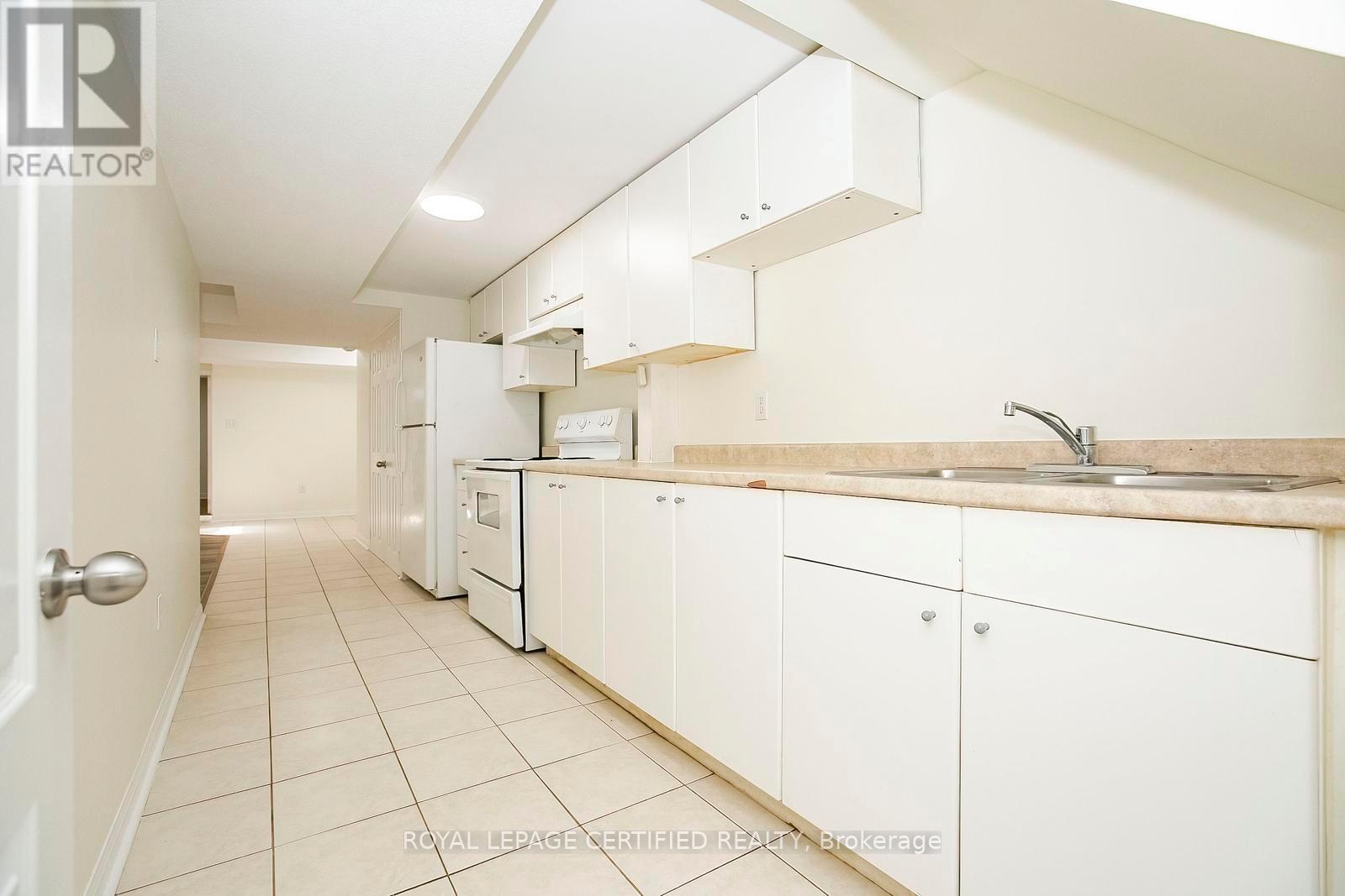 6545 Song Bird Crescent, Mississauga, Ontario  L5W 1E1 - Photo 42 - W12946490