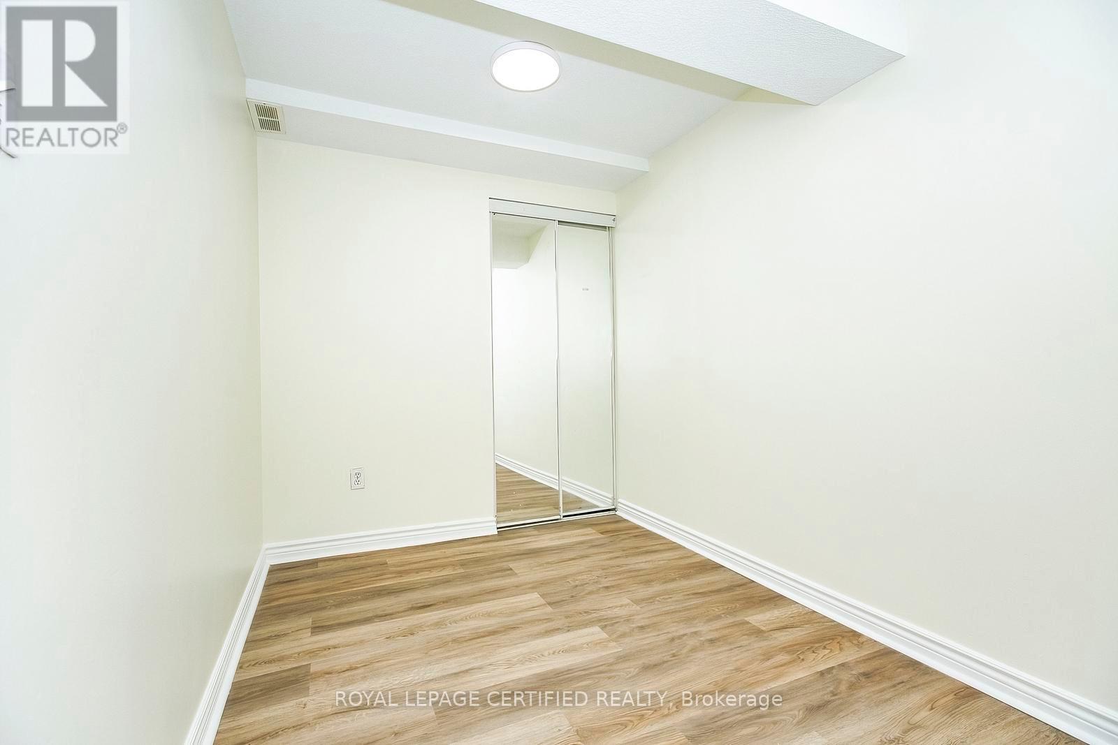 6545 Song Bird Crescent, Mississauga, Ontario  L5W 1E1 - Photo 47 - W12946490