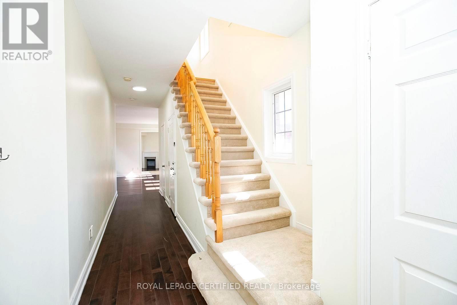 6545 Song Bird Crescent, Mississauga, Ontario  L5W 1E1 - Photo 5 - W12946490