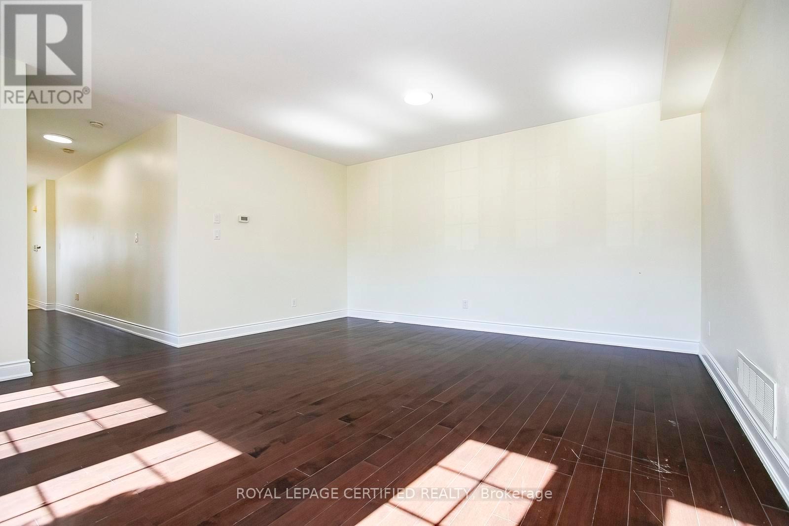 6545 Song Bird Crescent, Mississauga, Ontario  L5W 1E1 - Photo 8 - W12946490