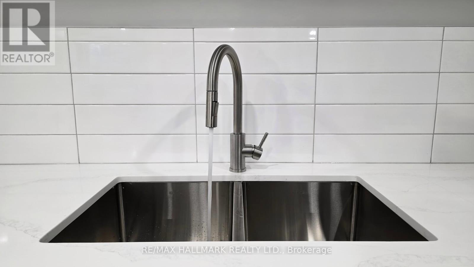 Bsmt - 6384 Plowmans Heath, Mississauga, Ontario  L5N 3W1 - Photo 10 - W12946568