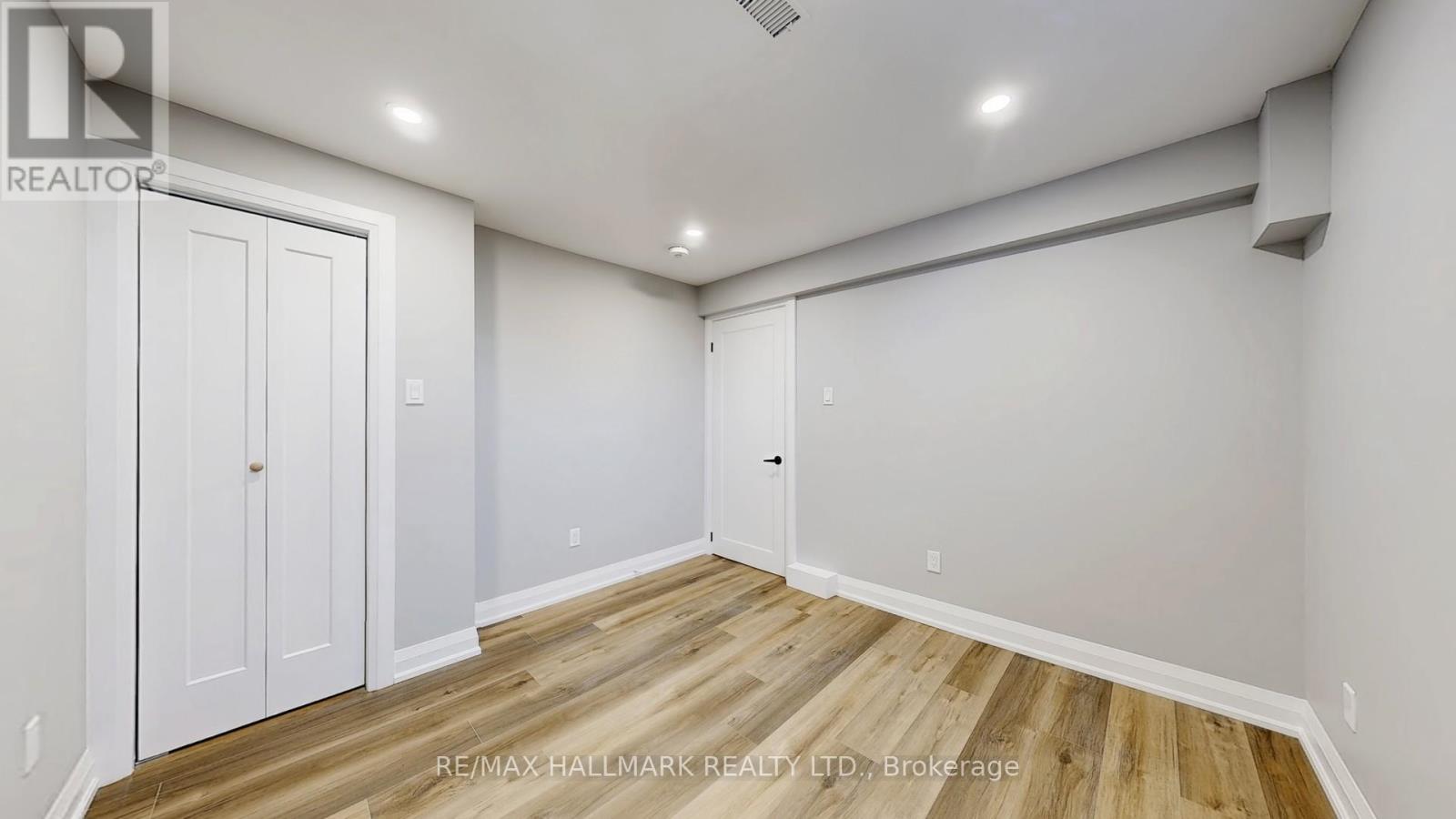 Bsmt - 6384 Plowmans Heath, Mississauga, Ontario  L5N 3W1 - Photo 16 - W12946568