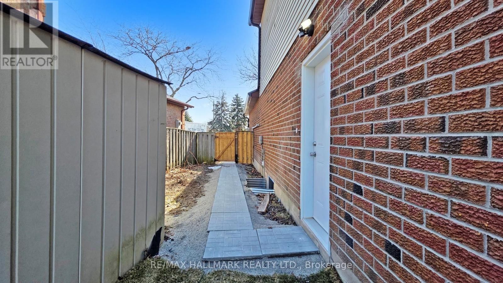 Bsmt - 6384 Plowmans Heath, Mississauga, Ontario  L5N 3W1 - Photo 24 - W12946568