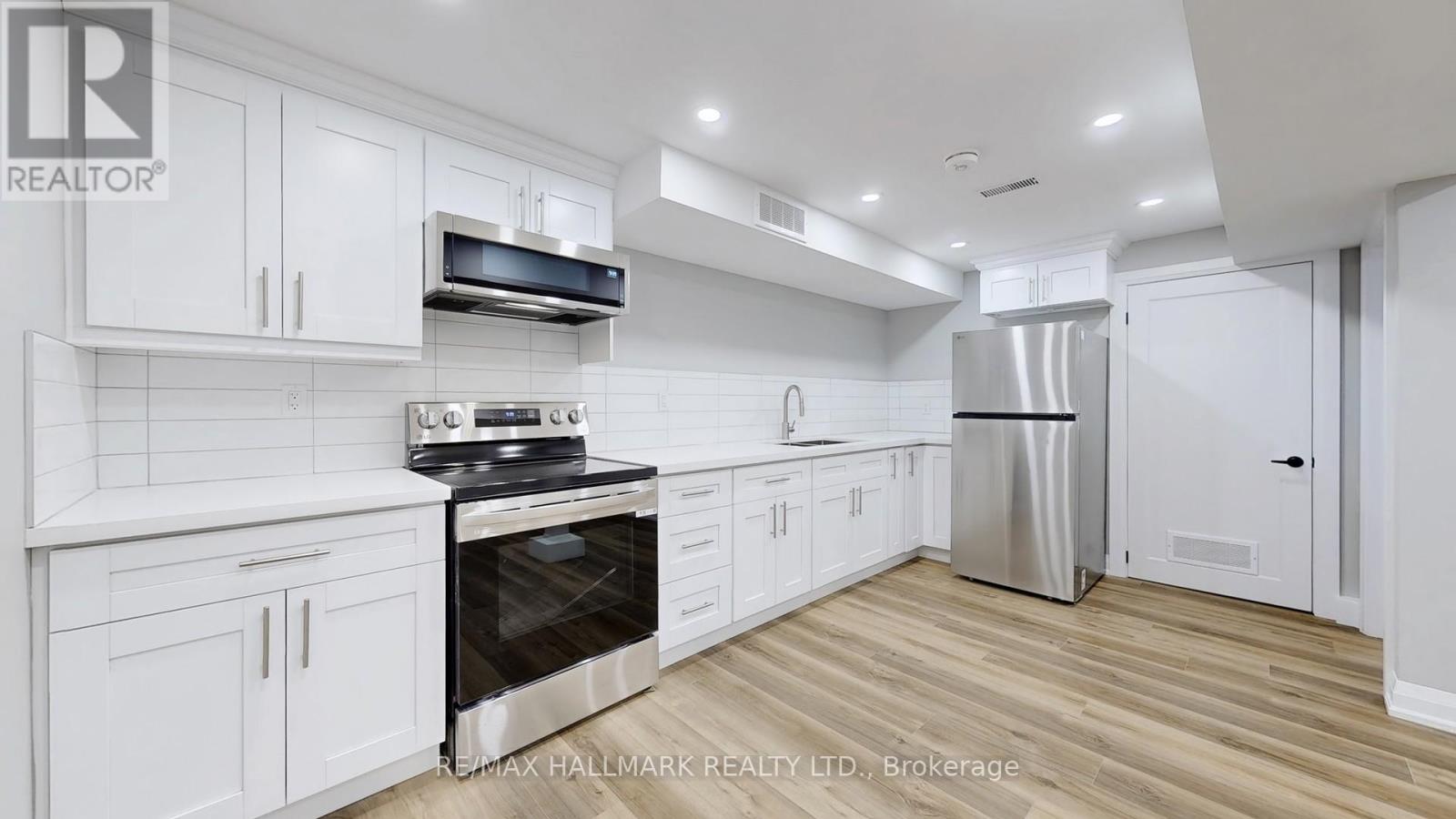 Bsmt - 6384 Plowmans Heath, Mississauga, Ontario  L5N 3W1 - Photo 7 - W12946568