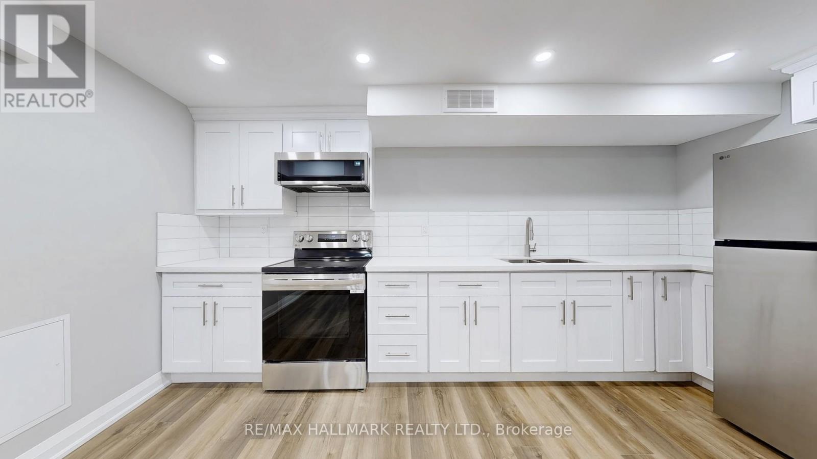 Bsmt - 6384 Plowmans Heath, Mississauga, Ontario  L5N 3W1 - Photo 8 - W12946568