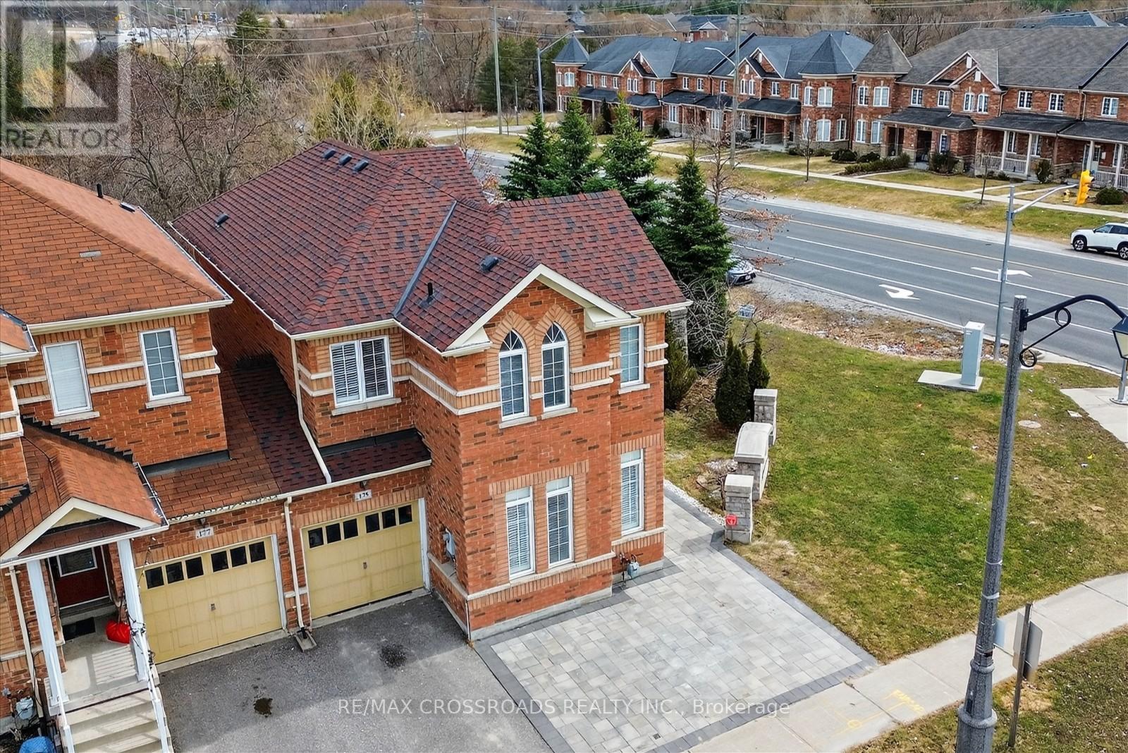 175 Riverwalk Drive, Markham, Ontario  L6B 0G6 - Photo 5 - N12946130