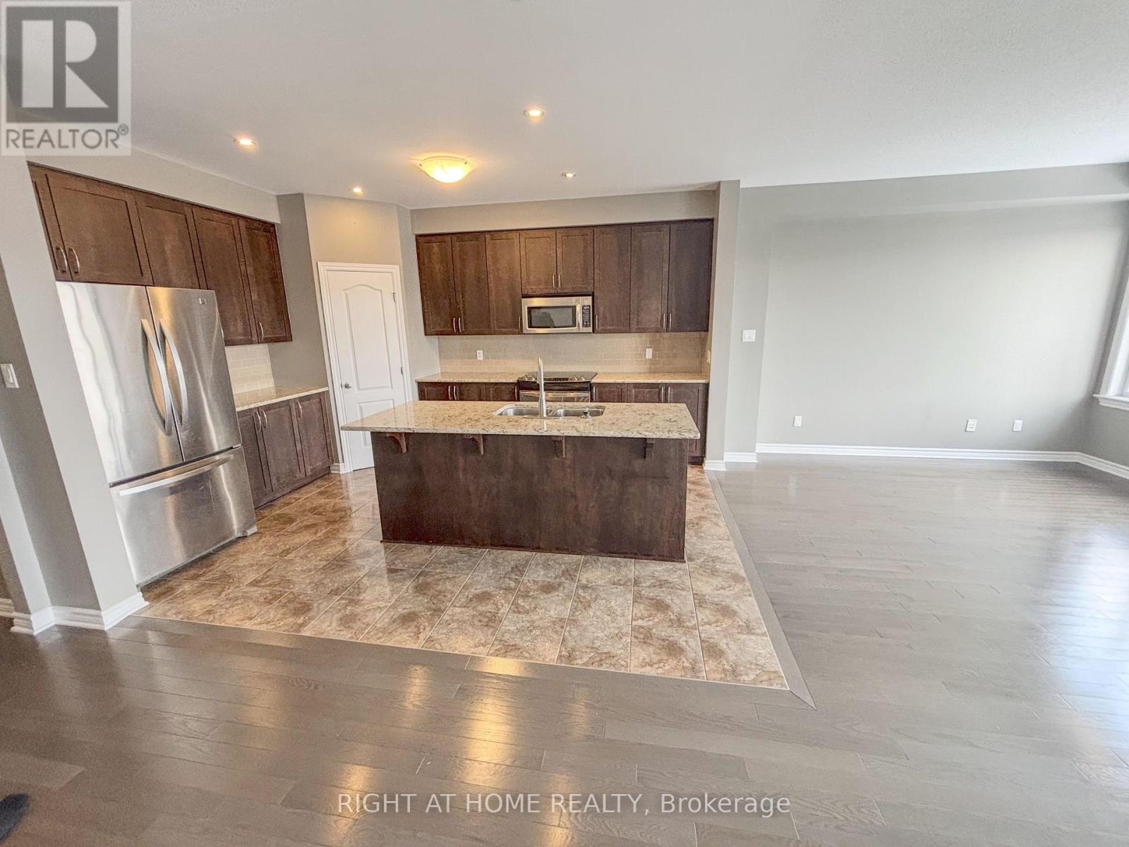 1152 Northgraves Crescent, Ottawa, Ontario  K2M 0E1 - Photo 11 - X12946382