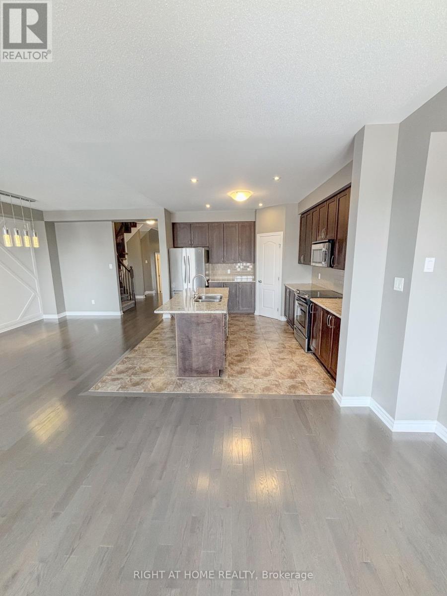 1152 Northgraves Crescent, Ottawa, Ontario  K2M 0E1 - Photo 12 - X12946382