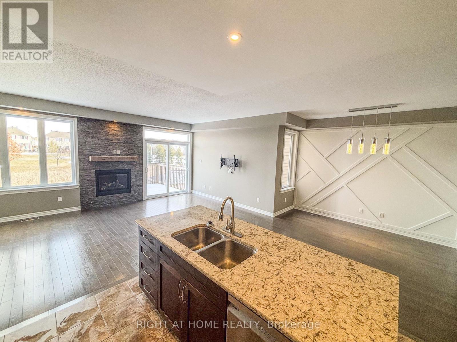 1152 Northgraves Crescent, Ottawa, Ontario  K2M 0E1 - Photo 14 - X12946382