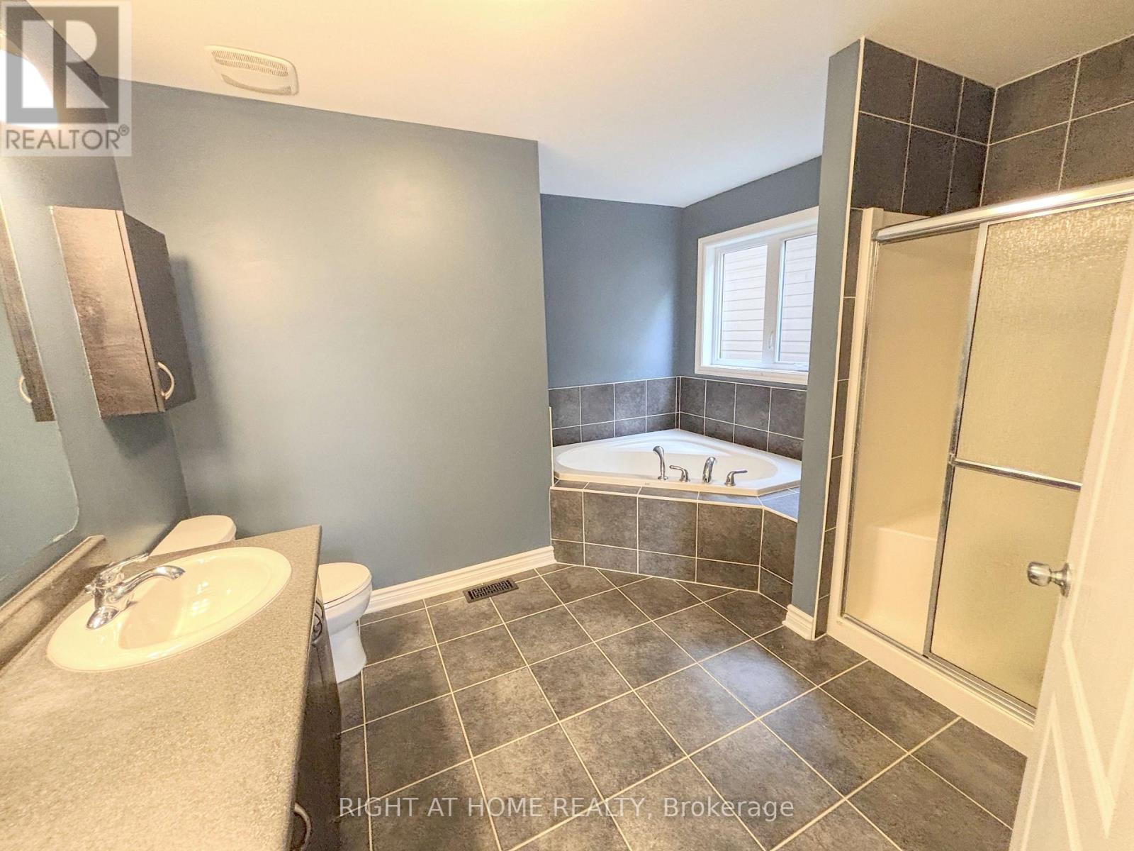 1152 Northgraves Crescent, Ottawa, Ontario  K2M 0E1 - Photo 27 - X12946382